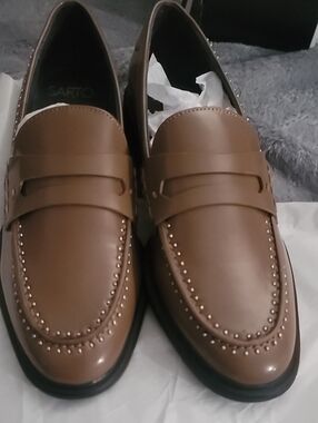 M&L Brown & Black Loafers Like New